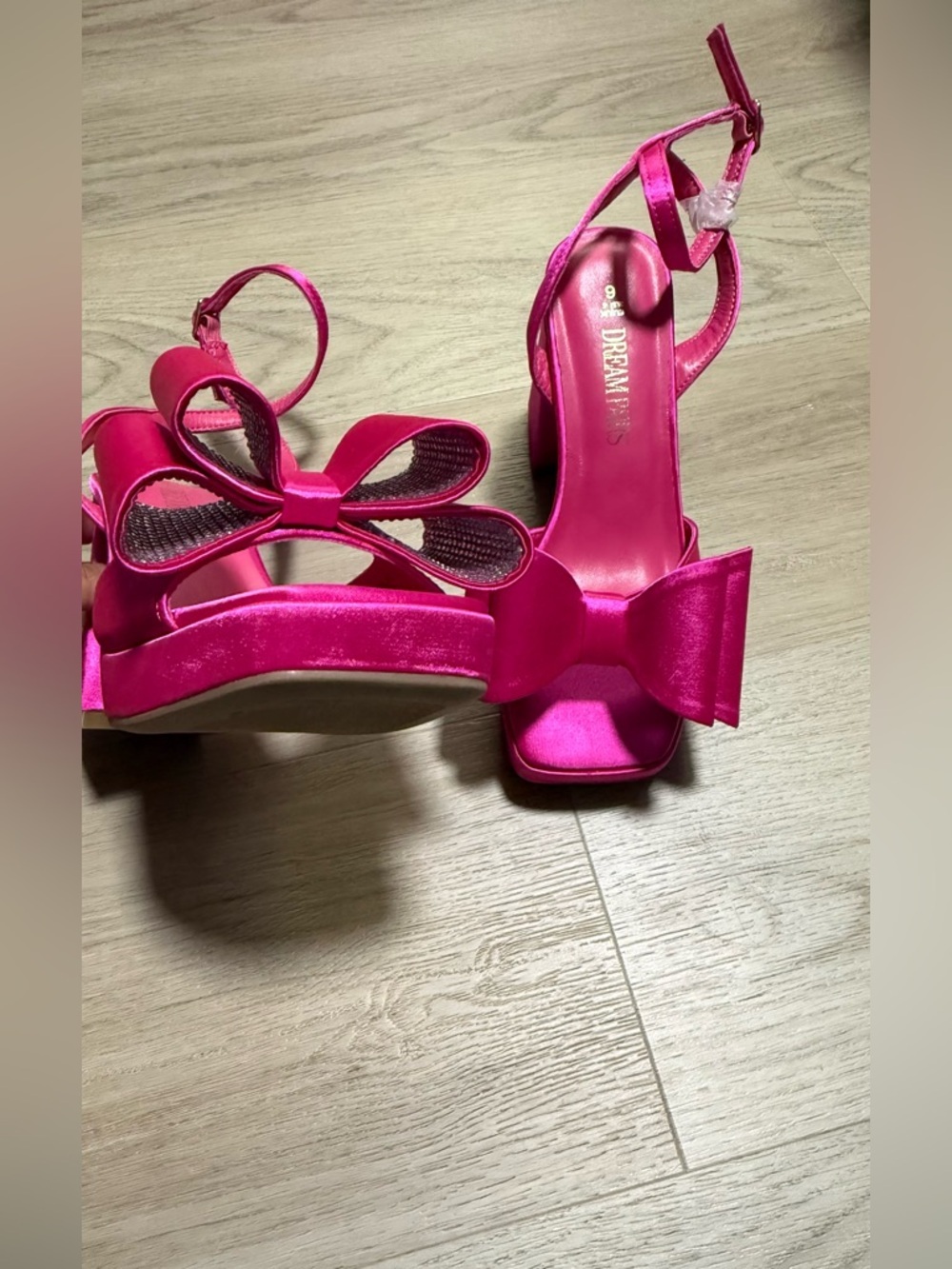 Dream Pairs Fuchsia Satin Bow Block Heel Sandals - Picture 3 of 5